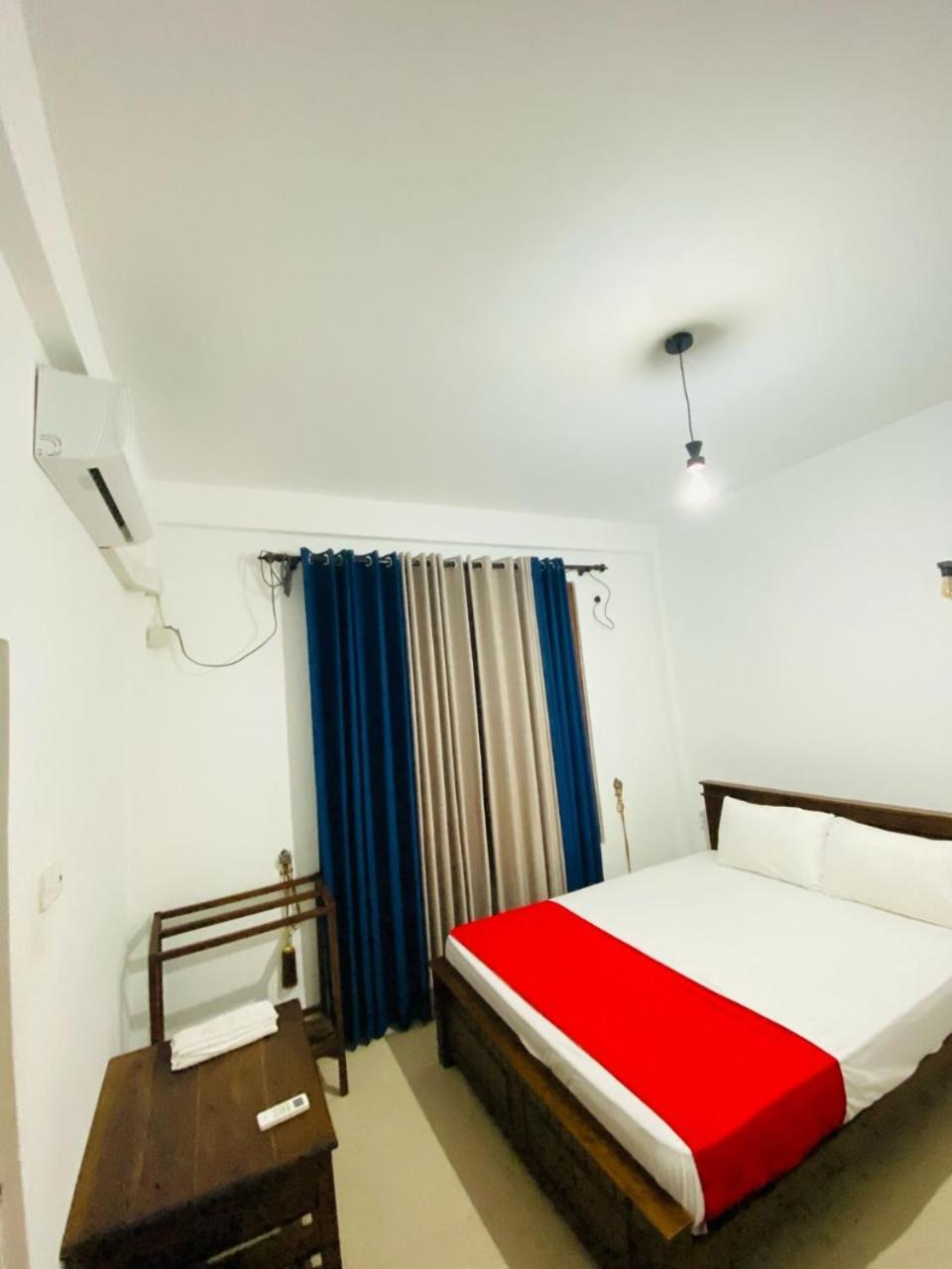 Silverline Guest House Anuradhápura Pokoj fotografie